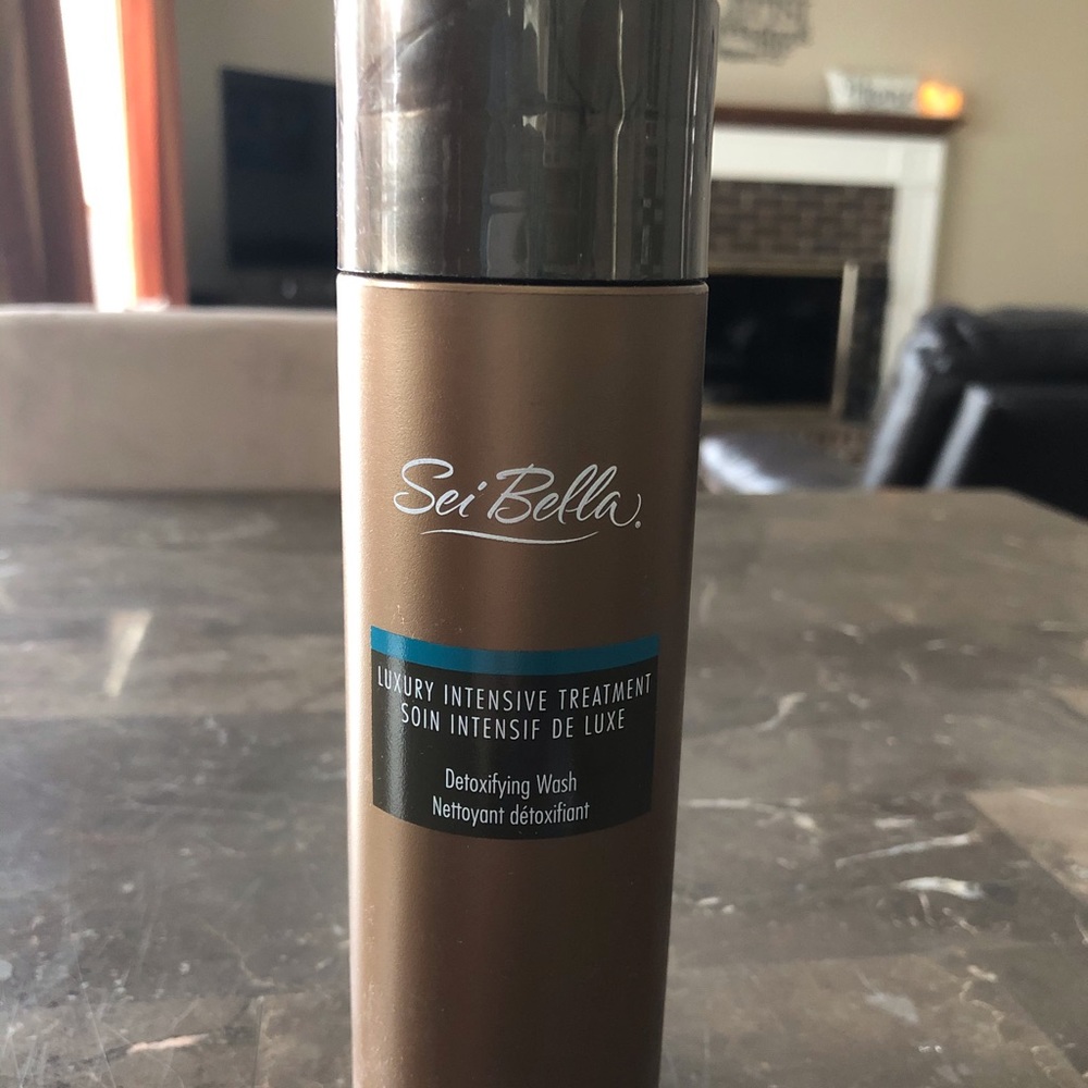 Luxury Detoxifying Shampoo